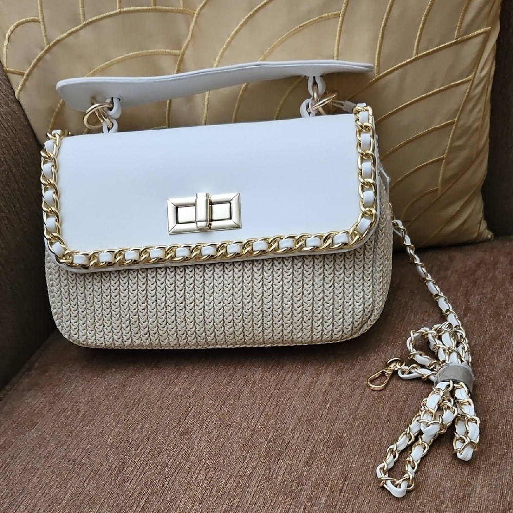 Urban Expessions White and Gold Chain Women's Bag